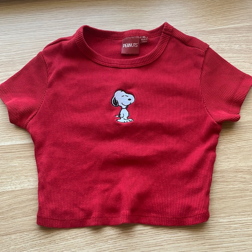 Peanuts crop top.